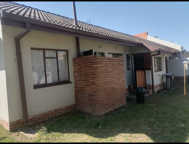 3 BEDROOM HOUSE FOR SALE IN FAUNA PARK